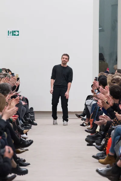 Look 39